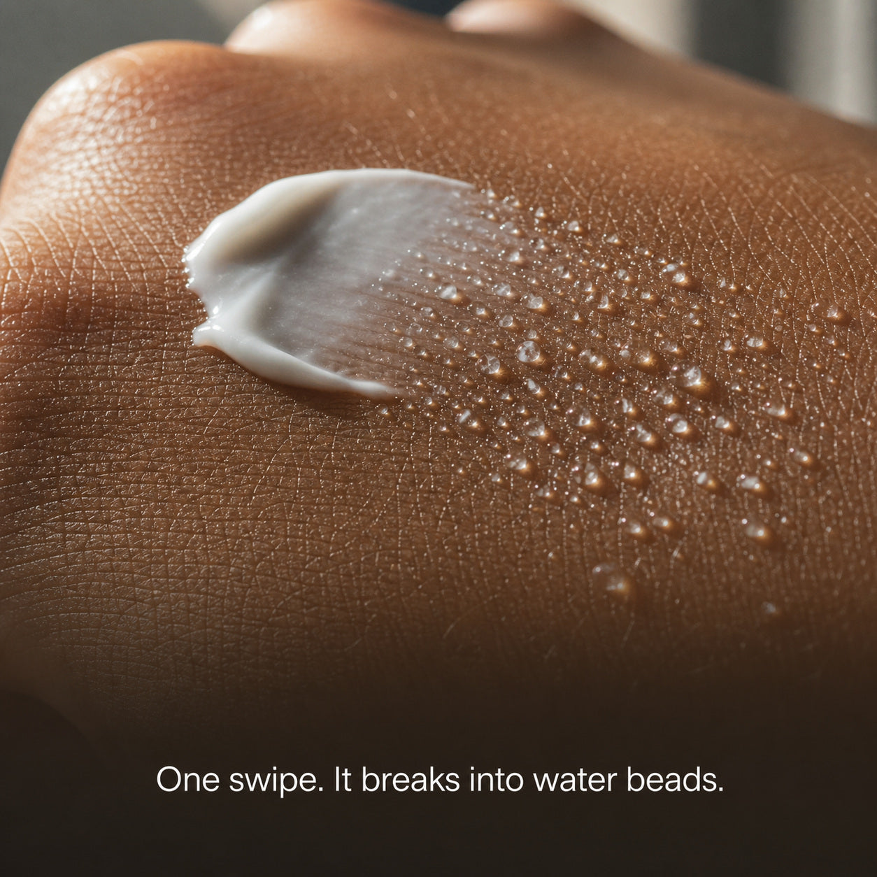 Dr.Douxi moisturizing cream texture turning into water beads on skin